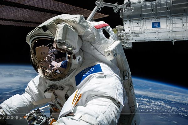 earth-flag-2